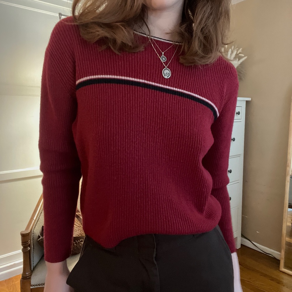 Burgundy stripe 90s sweater